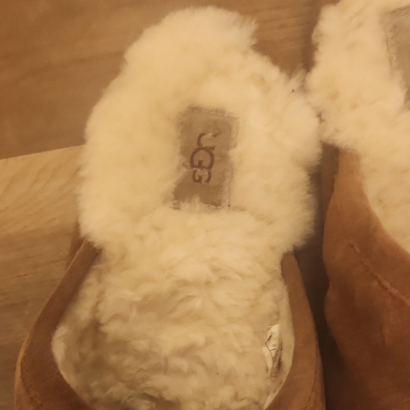 UGG Tan Suede Slippers with Cream Lining - Picture 6 of 15